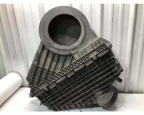 Freightliner CASCADIA Air Cleaner