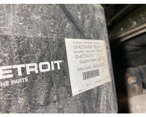 Freightliner CASCADIA Air Cleaner