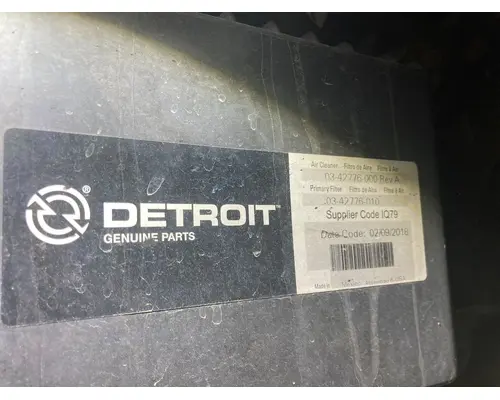 Freightliner CASCADIA Air Cleaner