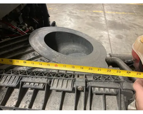 Freightliner CASCADIA Air Cleaner