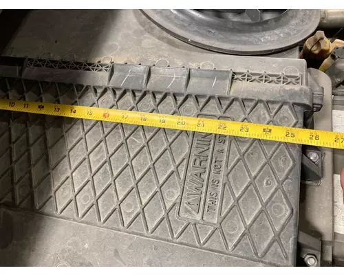 Freightliner CASCADIA Air Cleaner