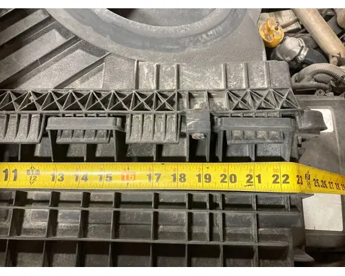 Freightliner CASCADIA Air Cleaner
