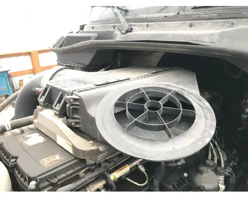 Freightliner CASCADIA Air Cleaner