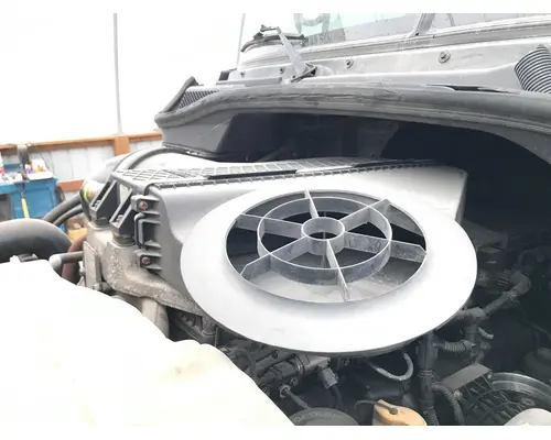 Freightliner CASCADIA Air Cleaner