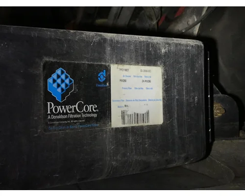 Freightliner CASCADIA Air Cleaner
