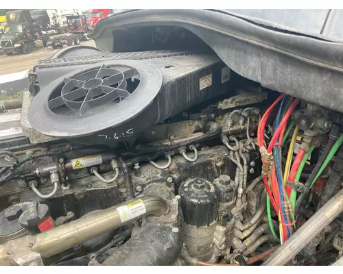 Freightliner CASCADIA Air Cleaner