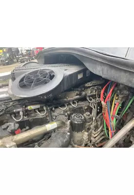Freightliner CASCADIA Air Cleaner