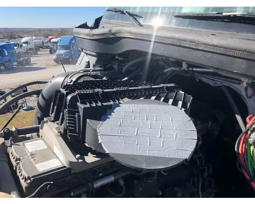 Freightliner CASCADIA Air Cleaner