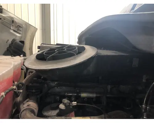Freightliner CASCADIA Air Cleaner