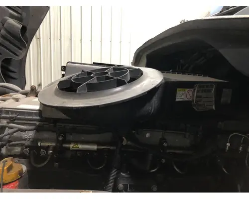Freightliner CASCADIA Air Cleaner