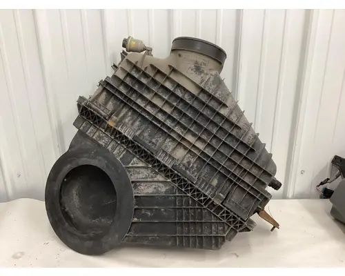 Freightliner CASCADIA Air Cleaner