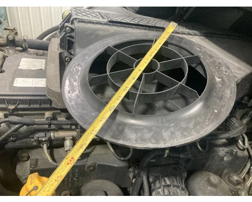 Freightliner CASCADIA Air Cleaner