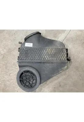 Freightliner CASCADIA Air Cleaner