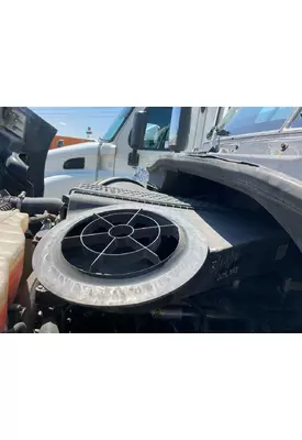 Freightliner CASCADIA Air Cleaner