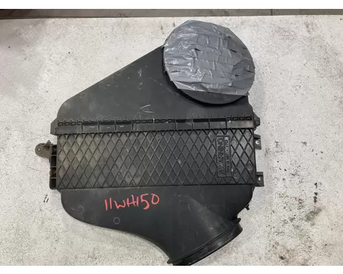 Freightliner CASCADIA Air Cleaner
