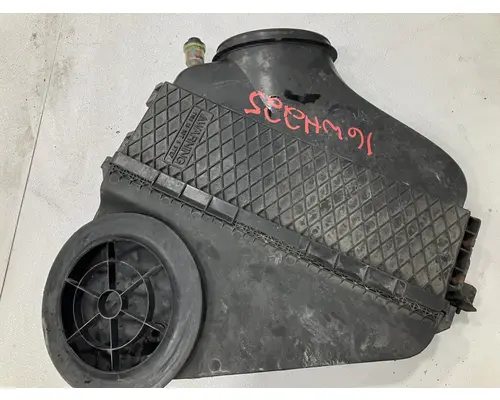 Freightliner CASCADIA Air Cleaner