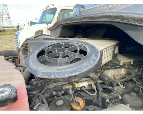 Freightliner CASCADIA Air Cleaner