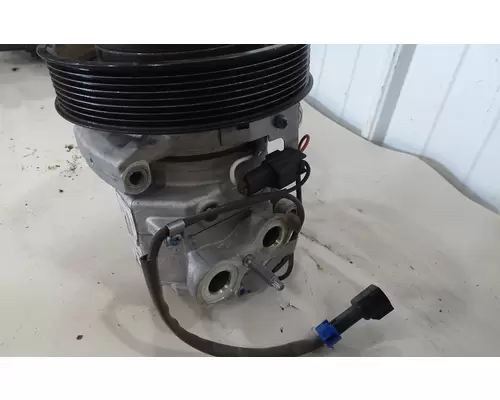 Freightliner CASCADIA Air Conditioner Compressor