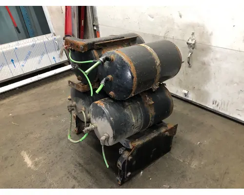 Freightliner CASCADIA Air Tank