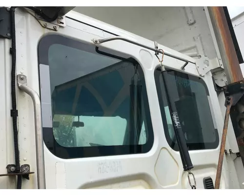 Freightliner CASCADIA Back Glass