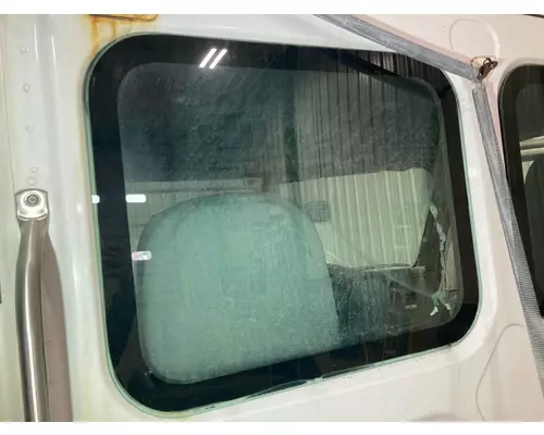 Freightliner CASCADIA Back Glass