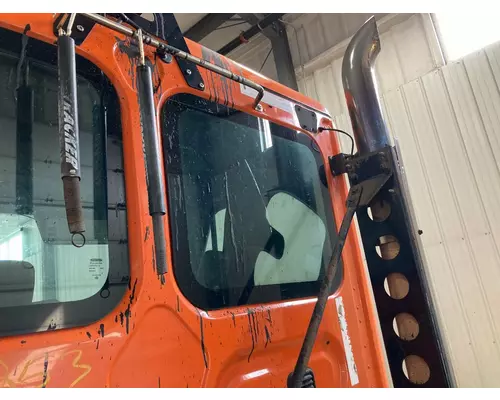 Freightliner CASCADIA Back Glass