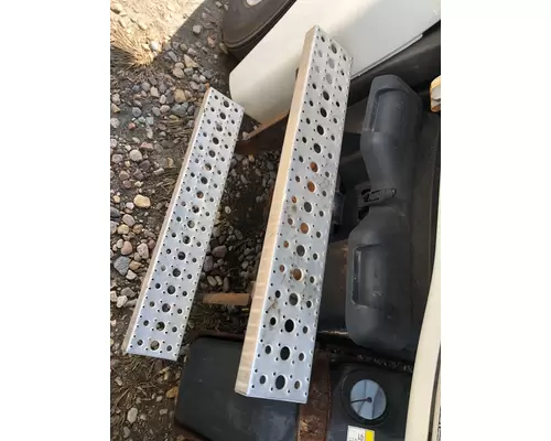 Freightliner CASCADIA Battery Box