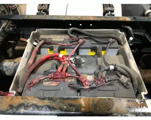 Freightliner CASCADIA Battery Box