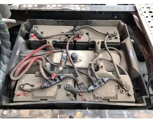 Freightliner CASCADIA Battery Box