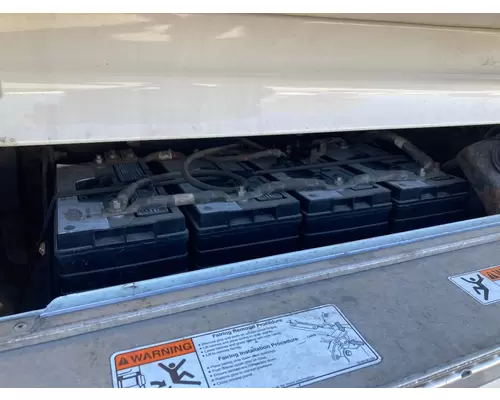 Freightliner CASCADIA Battery Box