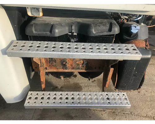 Freightliner CASCADIA Battery Box