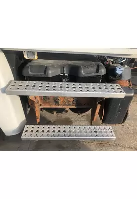 Freightliner CASCADIA Battery Box