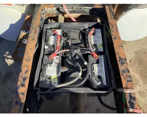 Freightliner CASCADIA Battery Box