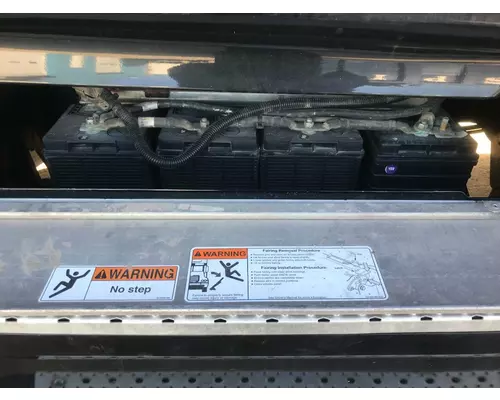 Freightliner CASCADIA Battery Box