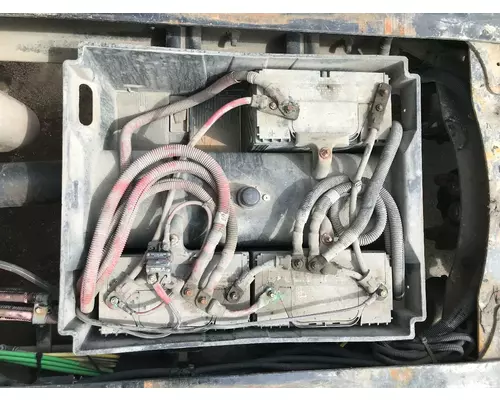 Freightliner CASCADIA Battery Box