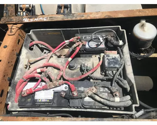 Freightliner CASCADIA Battery Box