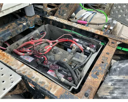 Freightliner CASCADIA Battery Box