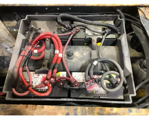 Freightliner CASCADIA Battery Box