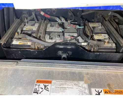 Freightliner CASCADIA Battery Box