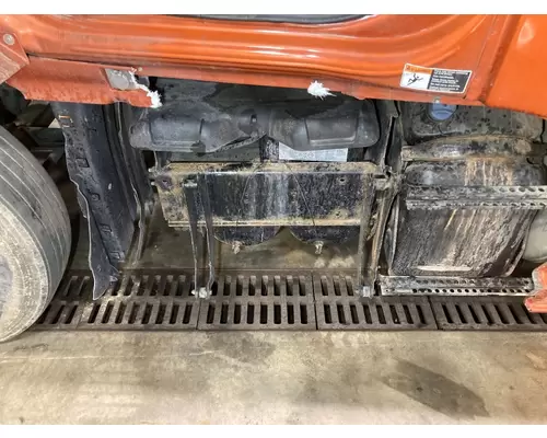 Freightliner CASCADIA Battery Box