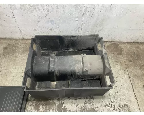Freightliner CASCADIA Battery Box