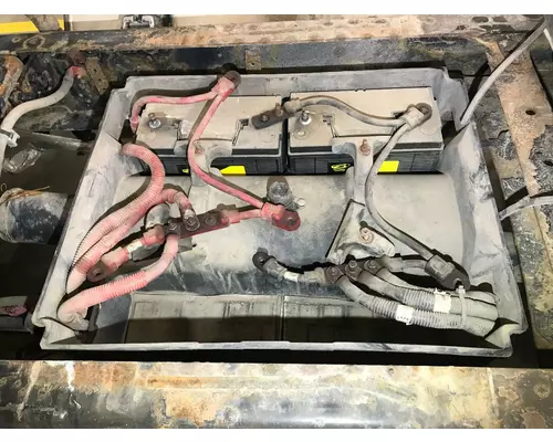 Freightliner CASCADIA Battery Box