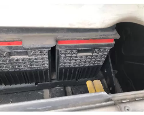 Freightliner CASCADIA Battery Box