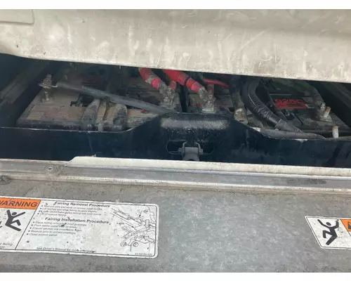 Freightliner CASCADIA Battery Box