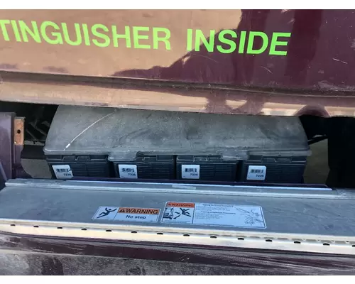 Freightliner CASCADIA Battery Box