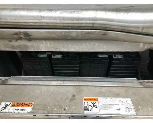 Freightliner CASCADIA Battery Box