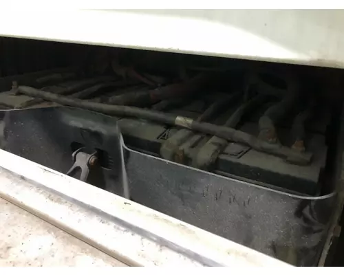 Freightliner CASCADIA Battery Box