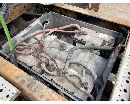 Freightliner CASCADIA Battery Box