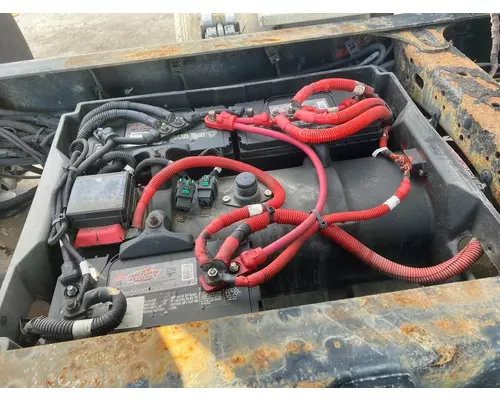 Freightliner CASCADIA Battery Box