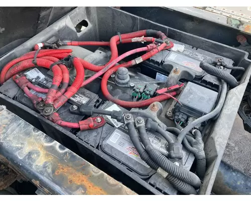 Freightliner CASCADIA Battery Box